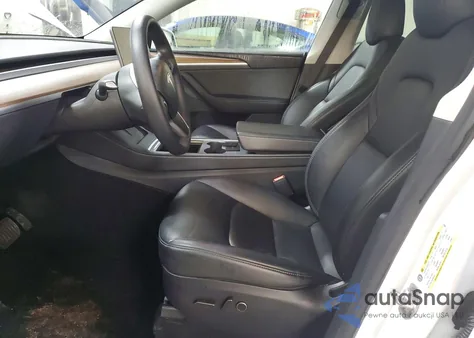 2024 Tesla Model Y z USA, uszkodzony, nr VIN 7SAYGDEE0RF132980